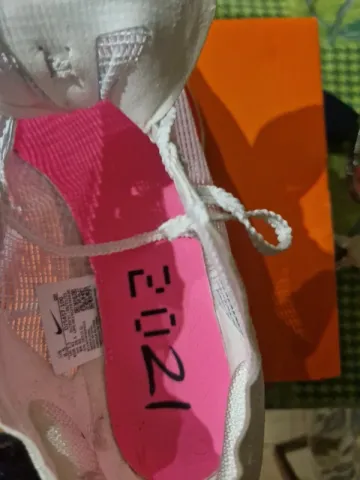 Used Nike ZoomX Vaporfly Next% 2 bike — image 4 of 7