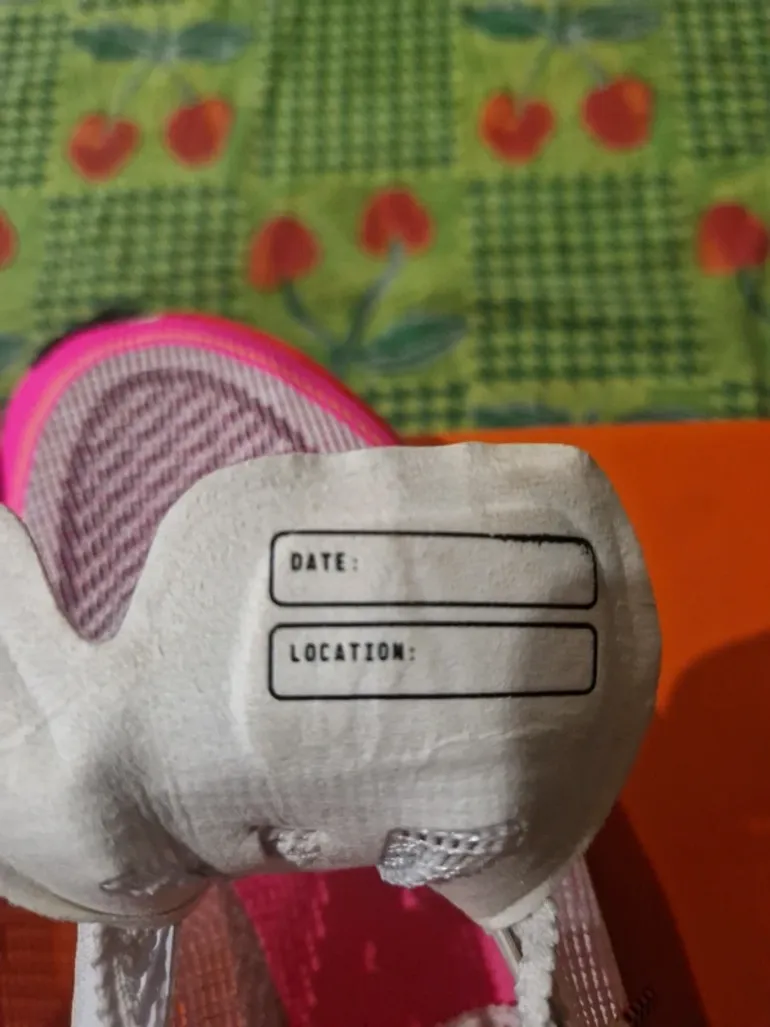 Used Nike ZoomX Vaporfly Next% 2 bike — image 5 of 7