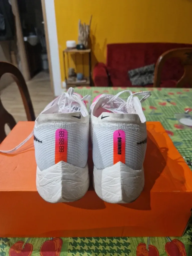 Used Nike ZoomX Vaporfly Next% 2 bike — image 2 of 7
