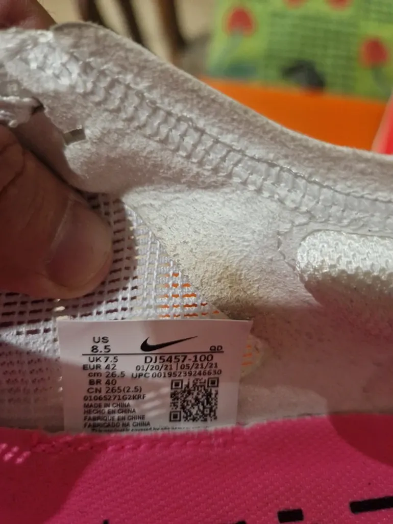 Used Nike ZoomX Vaporfly Next% 2 bike — image 6 of 7