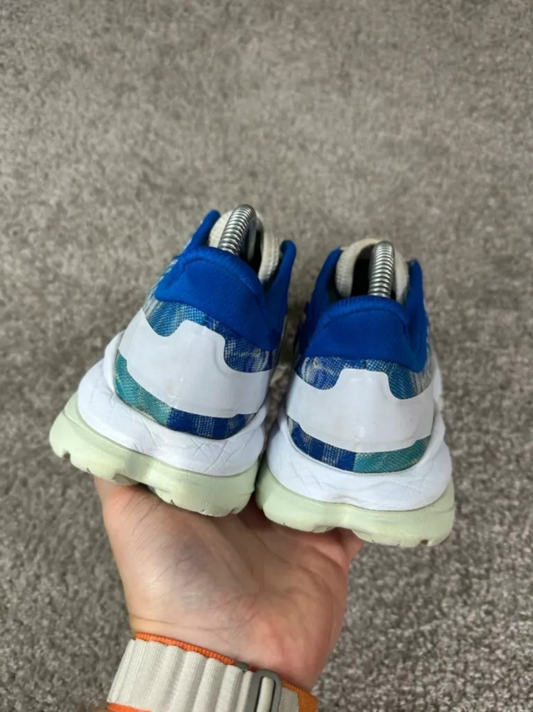 Used Hoka Running Sneakers bike — image 6 of 11