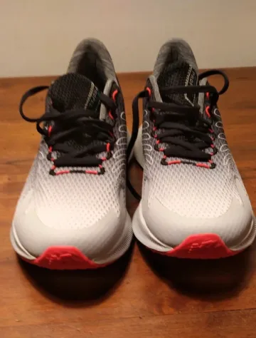 Used New Balance Fuelcell Propel V1 bike — image 2 of 7