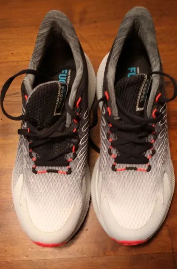 Used New Balance Fuelcell Propel V1 bike — image 3 of 7