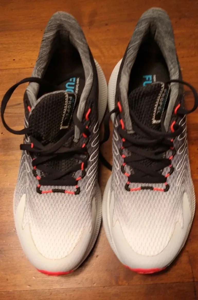 Used New Balance Fuelcell Propel V1 bike — image 3 of 7