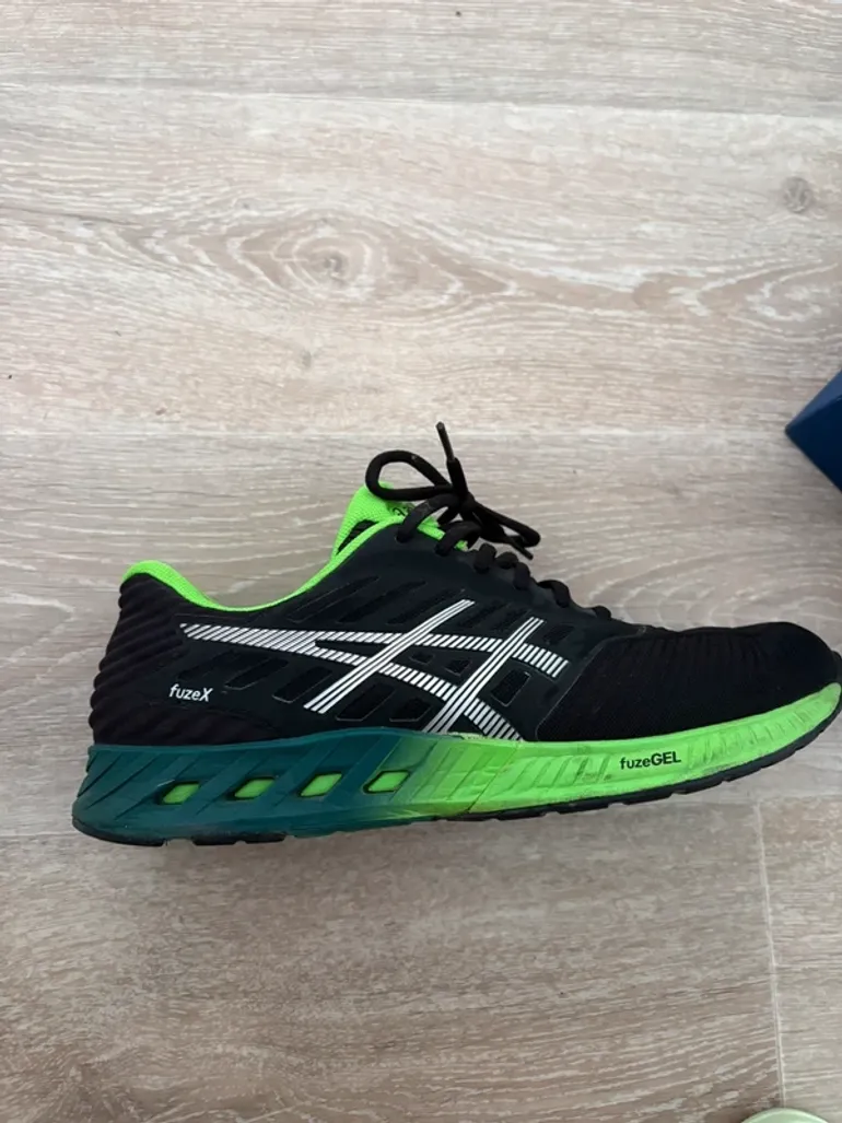 Used Asics Fuze Gel bike — image 2 of 3