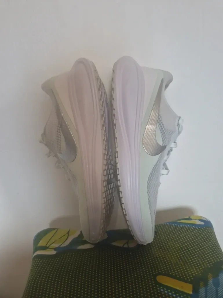 Used Nike Revolution 6 Next Nature bike — image 4 of 6