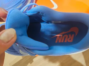 Käytetty Nike Vomero 18 bike — kuva 8 / 9