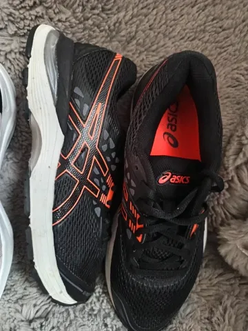 Tweedehands Asics Nike Running Shoes bike — afbeelding 7 van 15