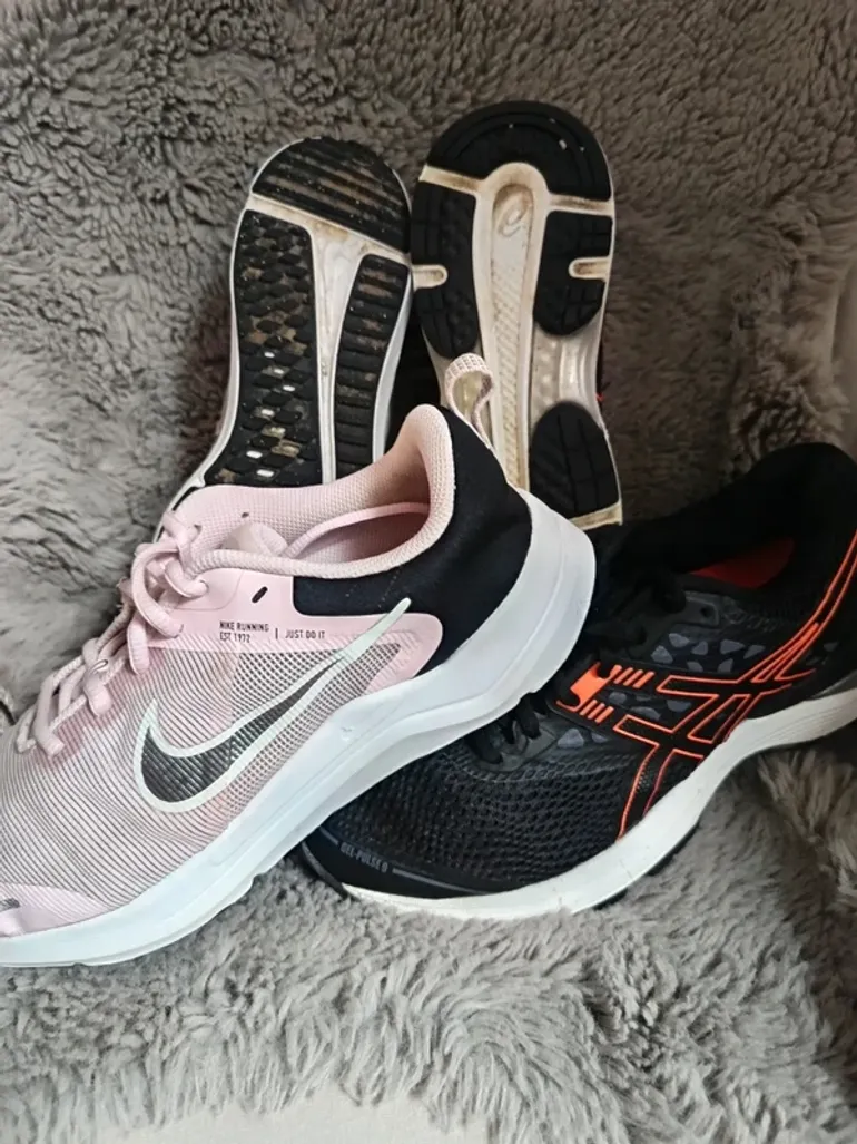 Tweedehands Asics Nike Running Shoes bike — afbeelding 4 van 15