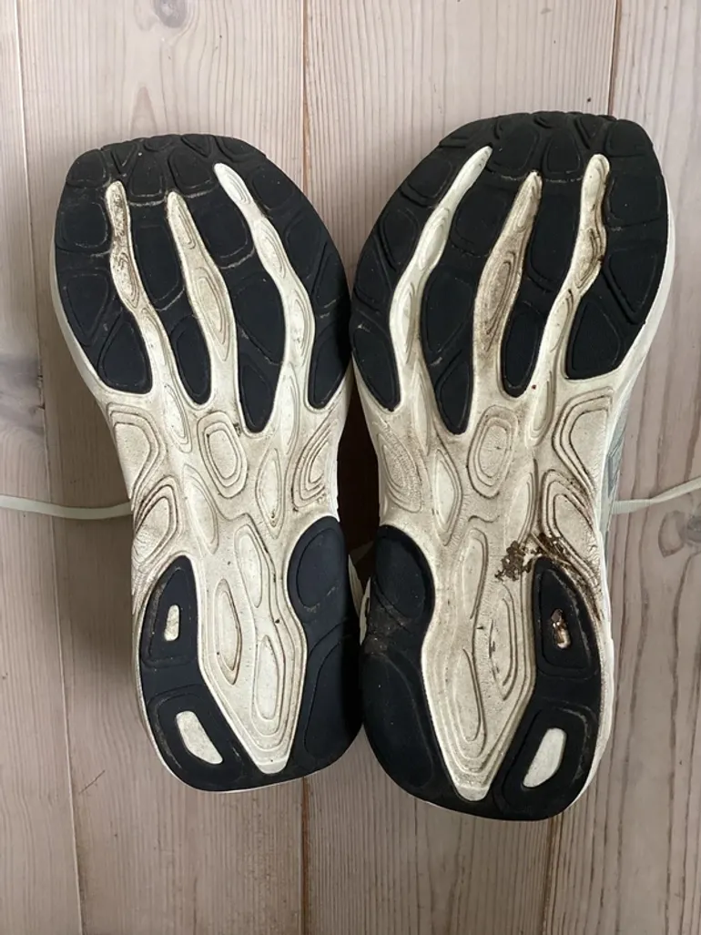 Used New Balance Fresh Foam X 880v15 bike — image 9 of 9