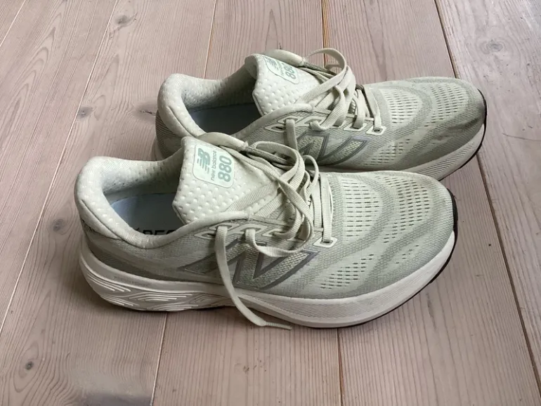 Used New Balance Fresh Foam X 880v15 bike — image 3 of 9