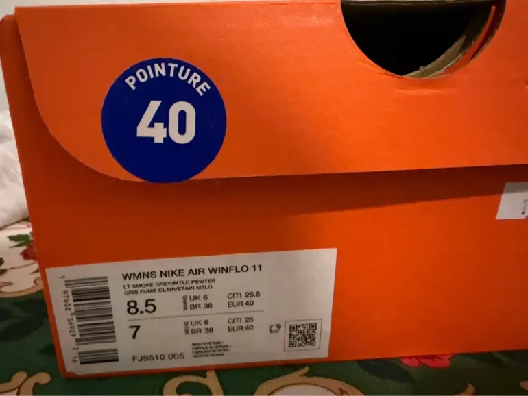 Used Nike Running Shoes bike — image 5 of 5