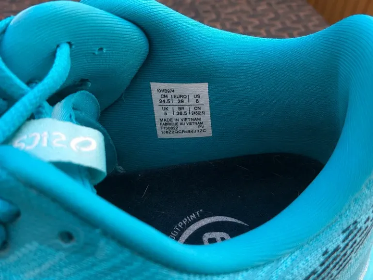 Asics Novablast 5 bike d'occasion — image 5 sur 8