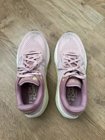 Used New Balance 860 V14 bike — image 5 of 7