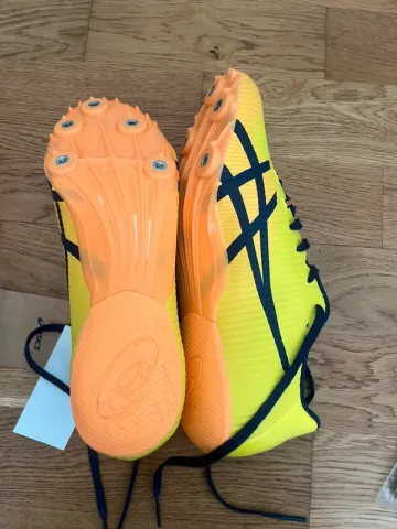 Used Asics Track Spikes bike — image 3 of 4