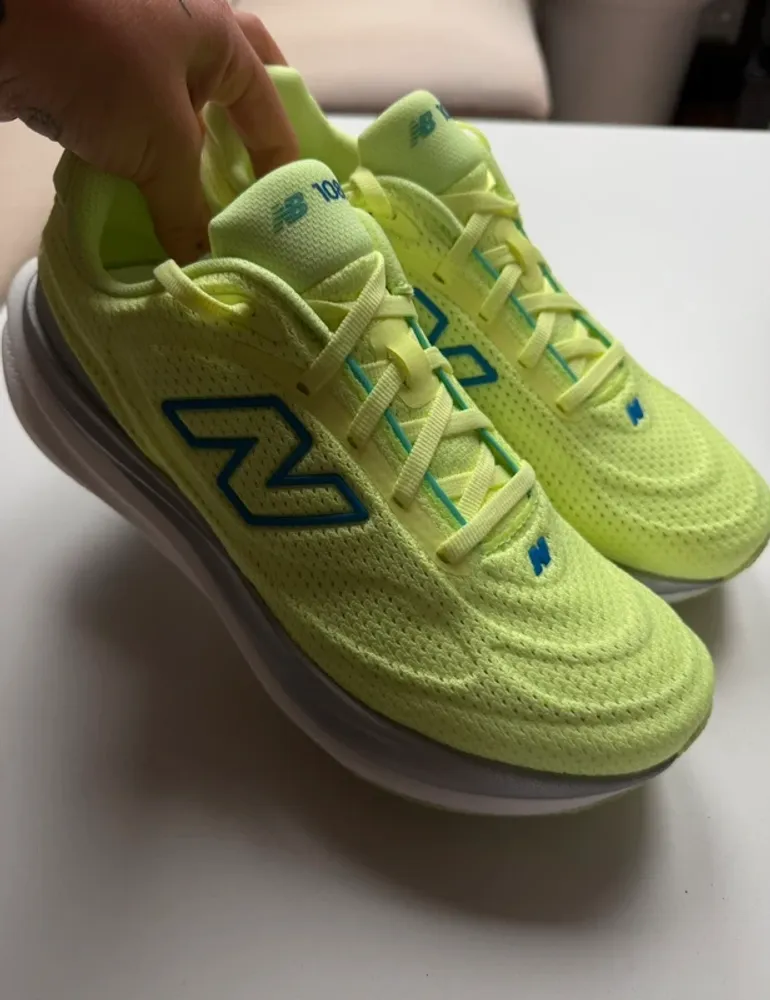 Used New Balance 1080 V15 bike — image 3 of 7