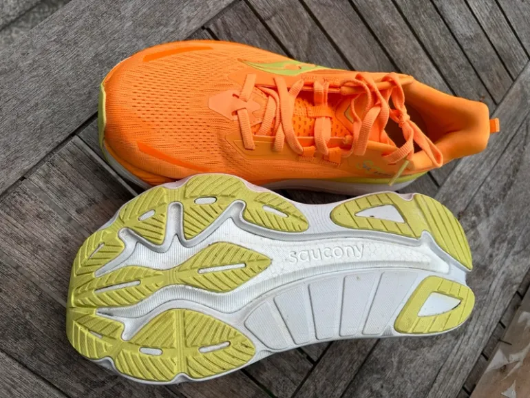 Used Saucony Hurricane 24 bike — image 2 of 5
