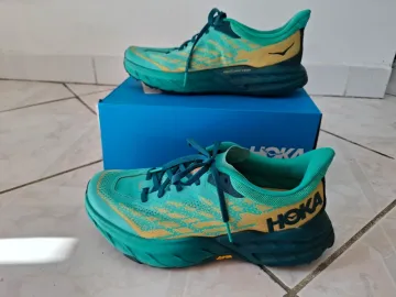 Gebrauchtes Hoka Speedgoat 5 bike — Bild 1 von 4