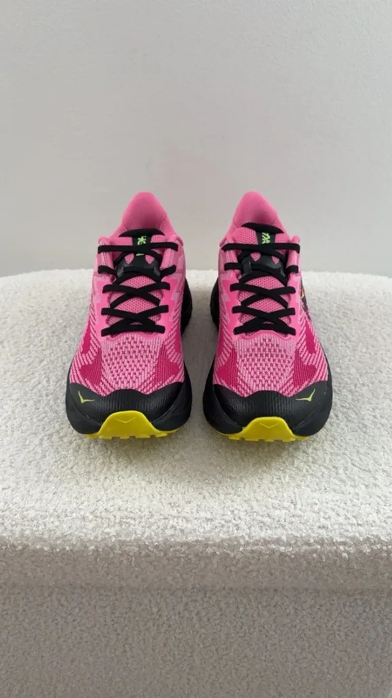 Used Hoka Challenger 8 bike — image 3 of 5