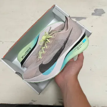 Used 100% ZoomX Vaporfly Next% 4 bike — image 1 of 8