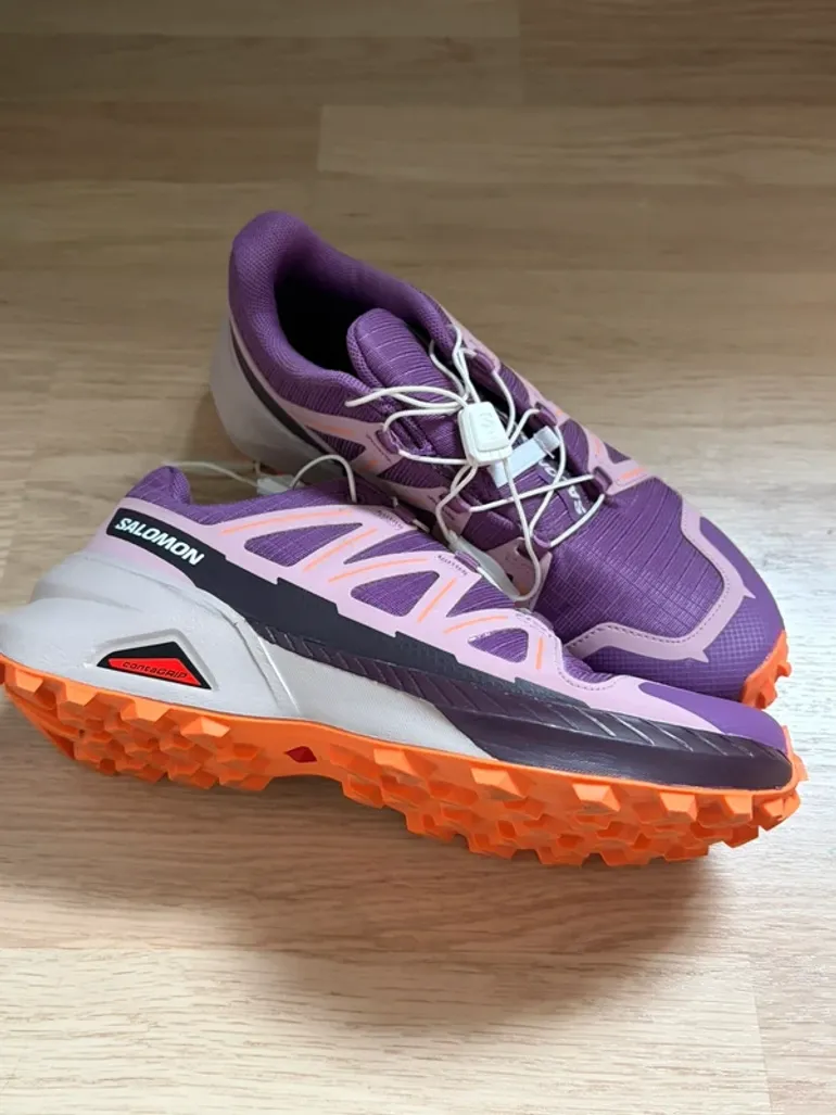 Used Salomon Trailrunning Shoes bike — image 2 of 2