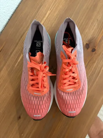 Used Salomon Running Shoes bike — image 4 of 8