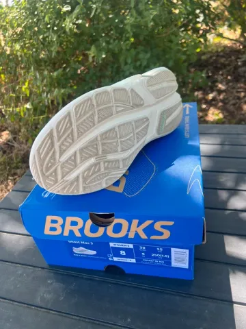 Used Brooks Ghost Max 3 bike — image 3 of 3