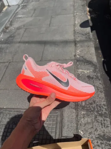 Brugt Nike Vomero 18 bike — billede 1 af 9