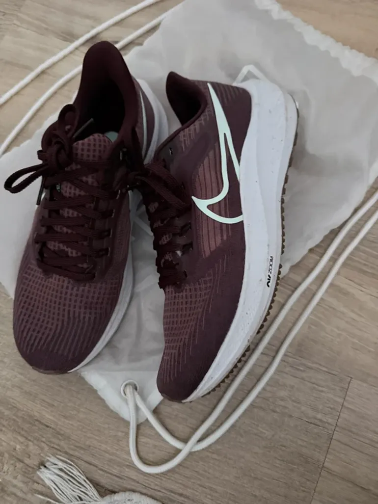 Brugt Nike Running Shoes bike — billede 3 af 5