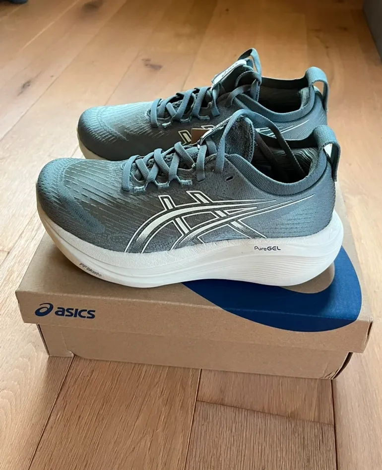 Used Asics Gel Nimbus 27 bike — image 5 of 9