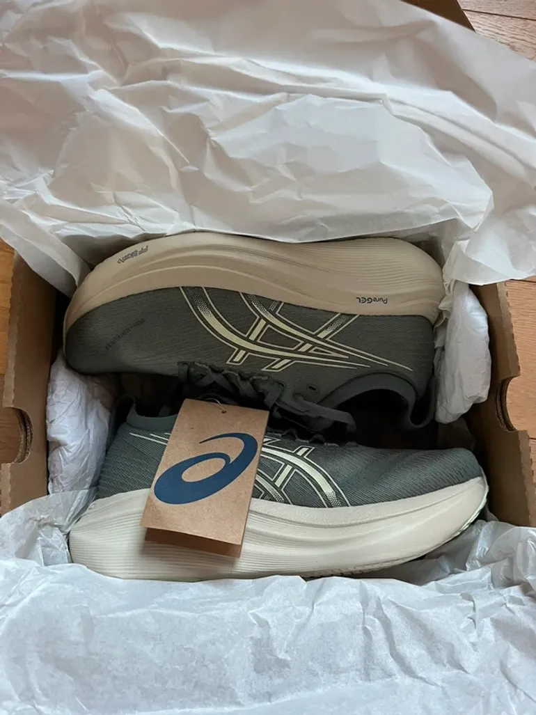 Used Asics Gel Nimbus 27 bike — image 9 of 9
