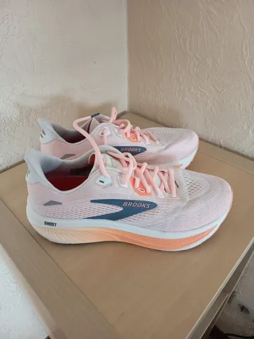 Used Brooks Ghost 18 bike — image 2 of 8