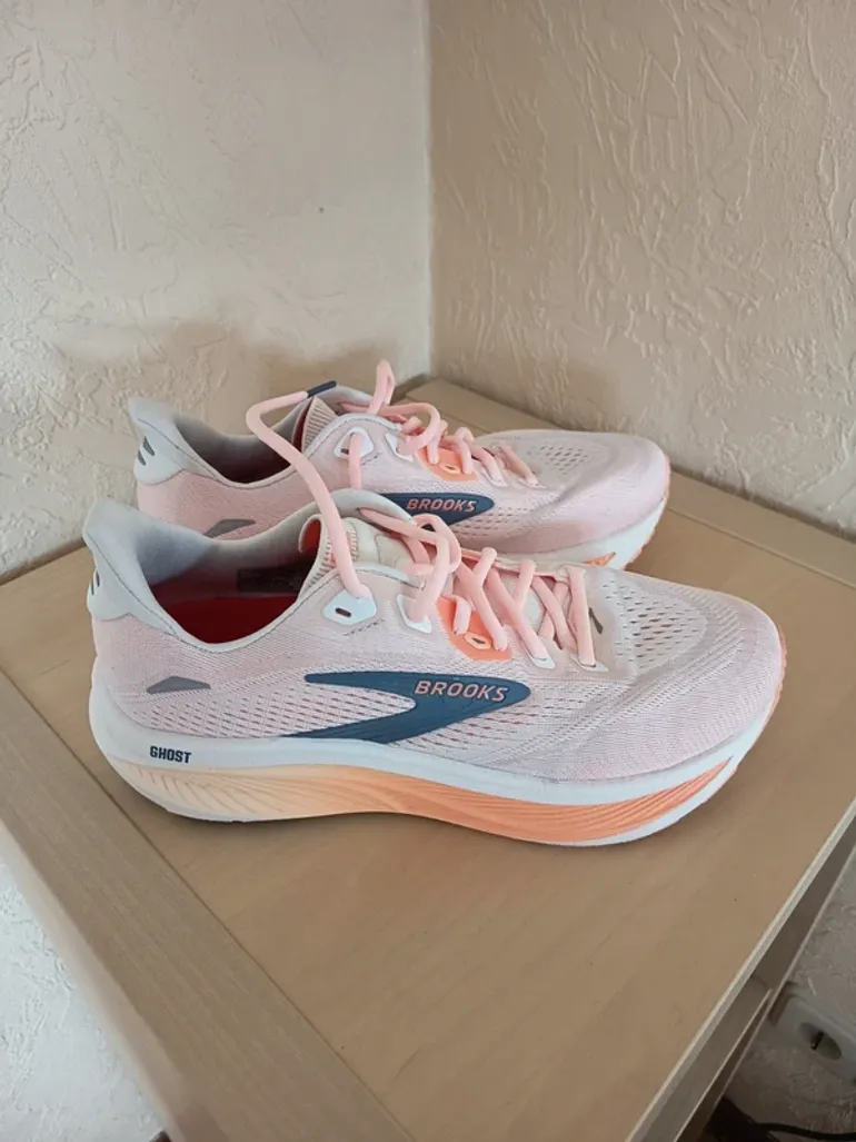 Used Brooks Ghost 18 bike — image 2 of 8