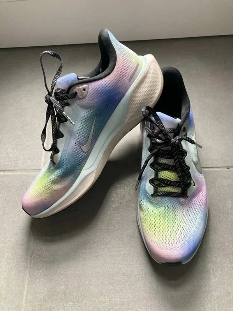 Used Pegasus 41 Running Shoes