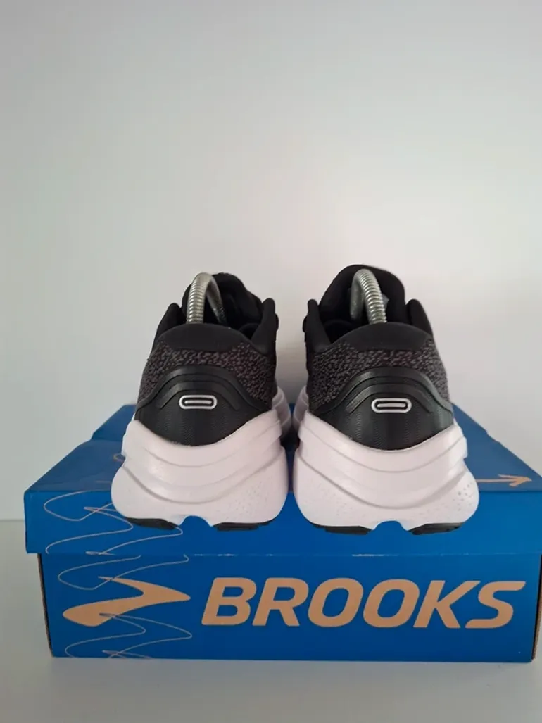 Used Brooks Ghost Max 2 bike — image 10 of 13