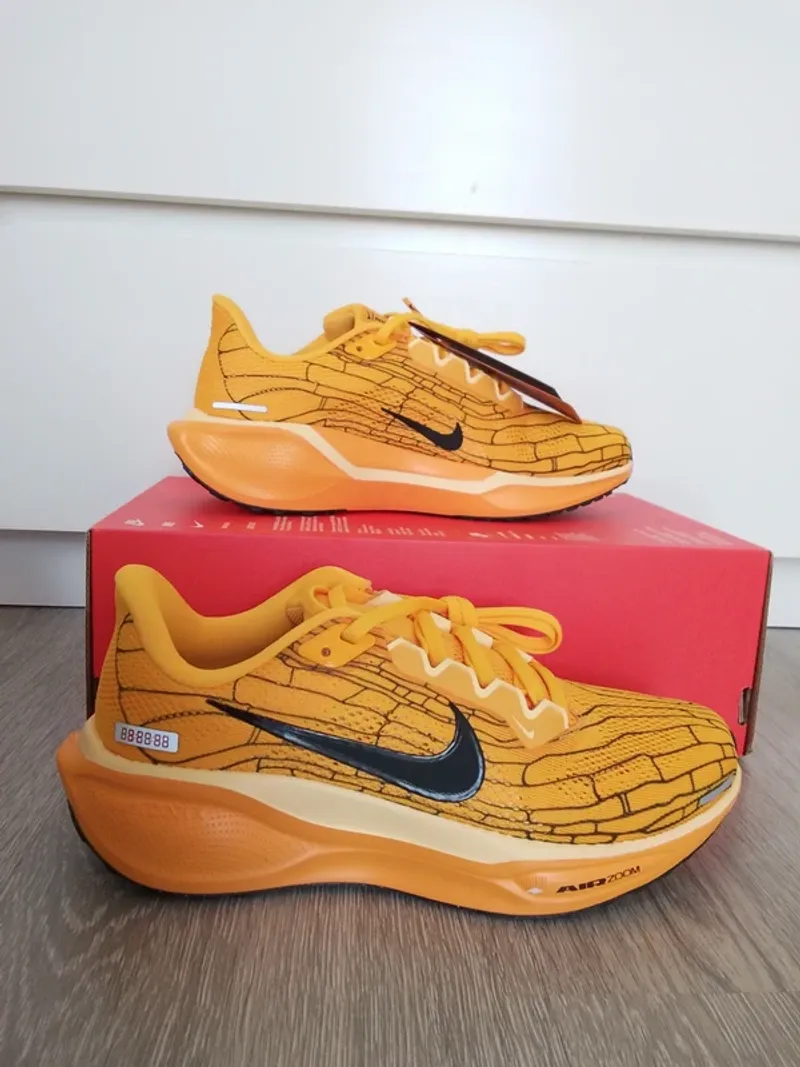 Tweedehands Pegasus Air Zoom 41 LV8 Running Shoes