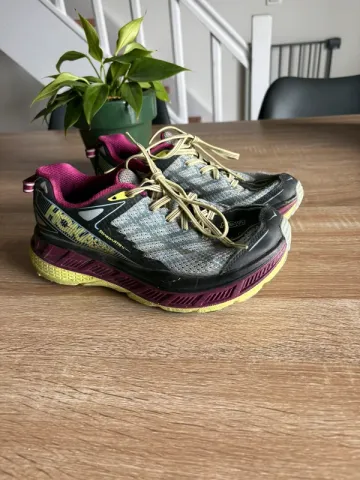 Used Hoka Trailrunning Schuhe Damen Größe 38 bike — image 1 of 4