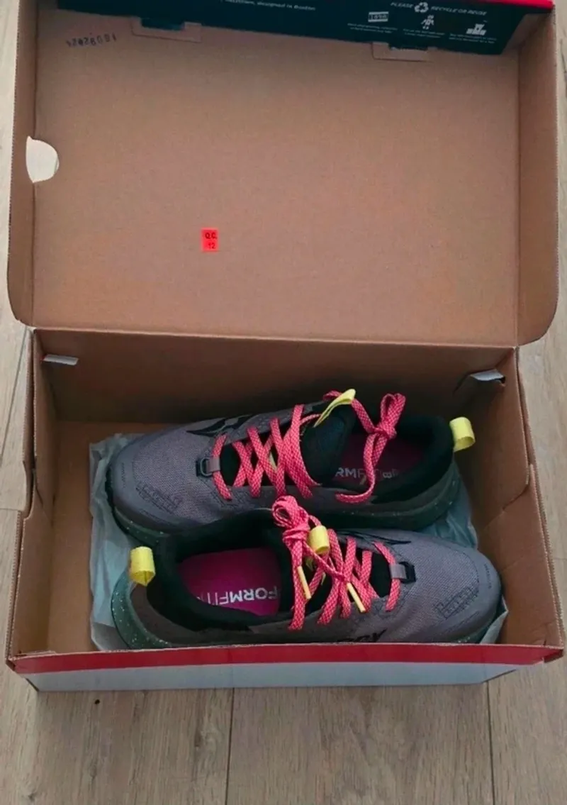 Used Ride TR2 Running Shoes