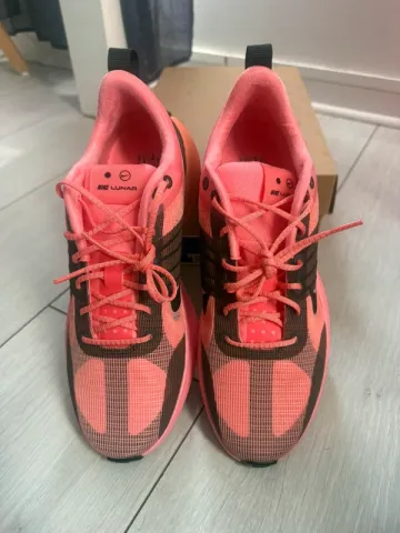 Used New Balance Lunar Roam Premium bike — image 2 of 5