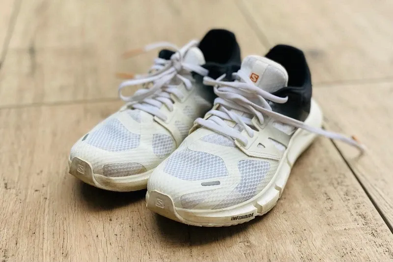 Used Salomon Predict 2 Running Shoes