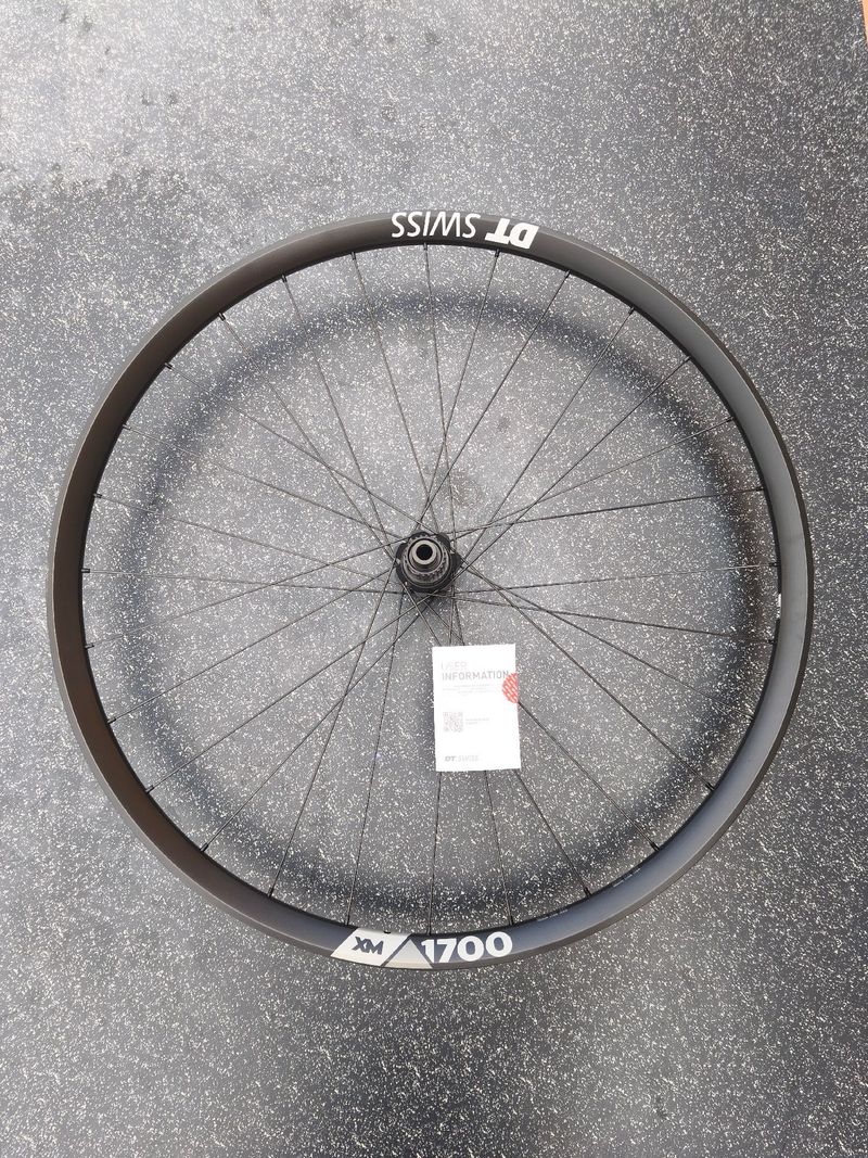 Used Dt Swiss XM1700 29" CL Wheels