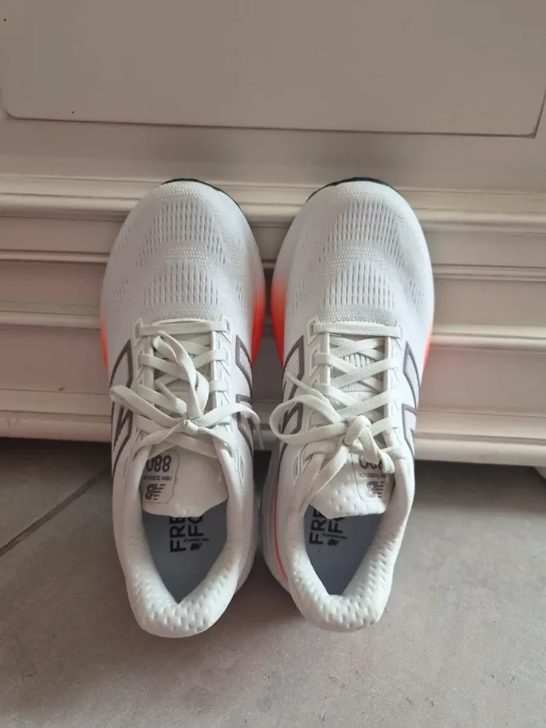 Used New Balance 880 bike — image 4 of 9