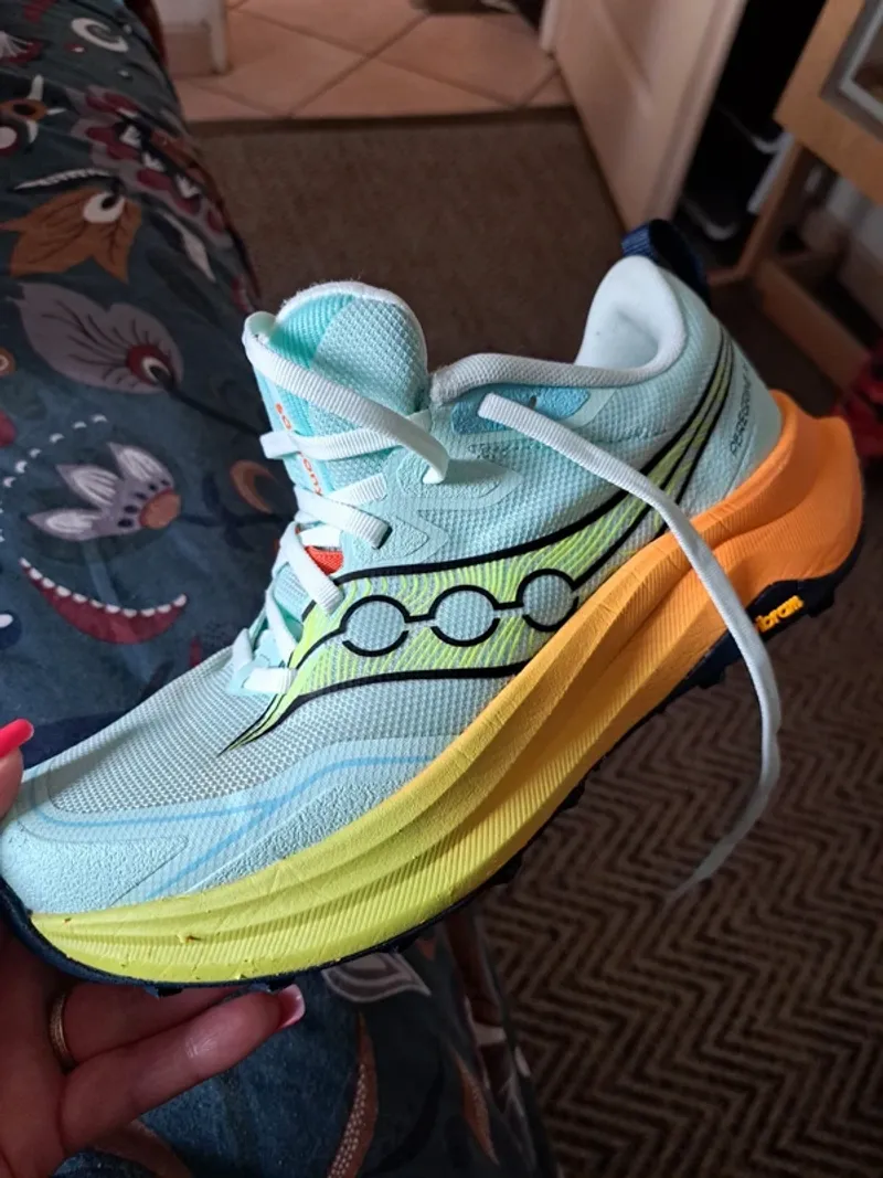 Used Saucony Trail running shoes Running Shoes
