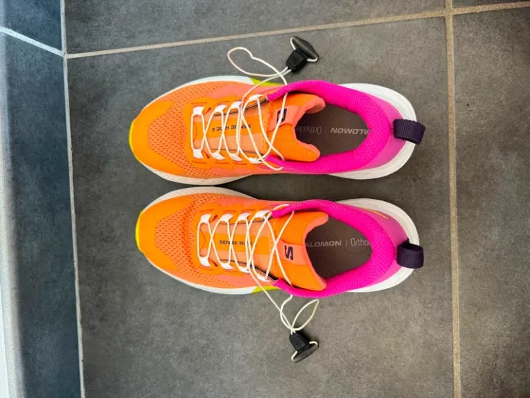 Used Salomon Running Shoes bike — image 2 of 6