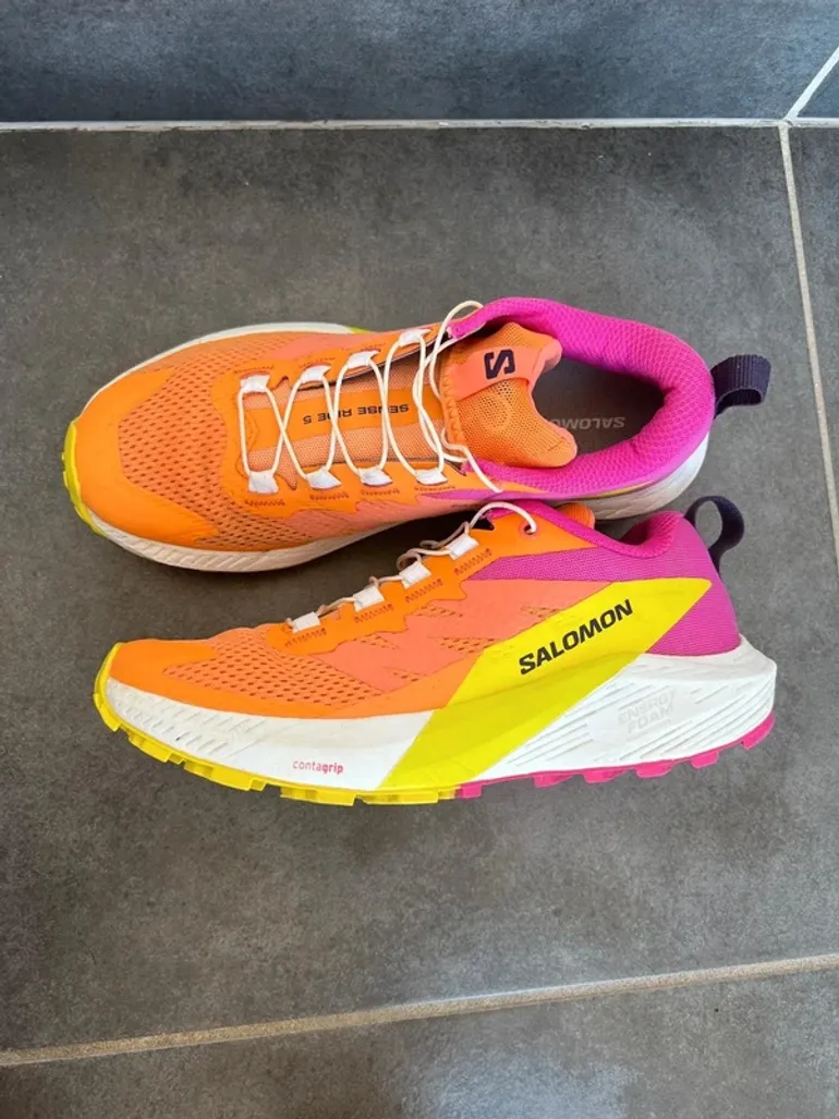 Used Salomon Running Shoes bike — image 1 of 6