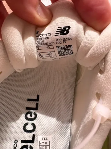 Used New Balance FuelCell Propel V5 bike — image 6 of 6