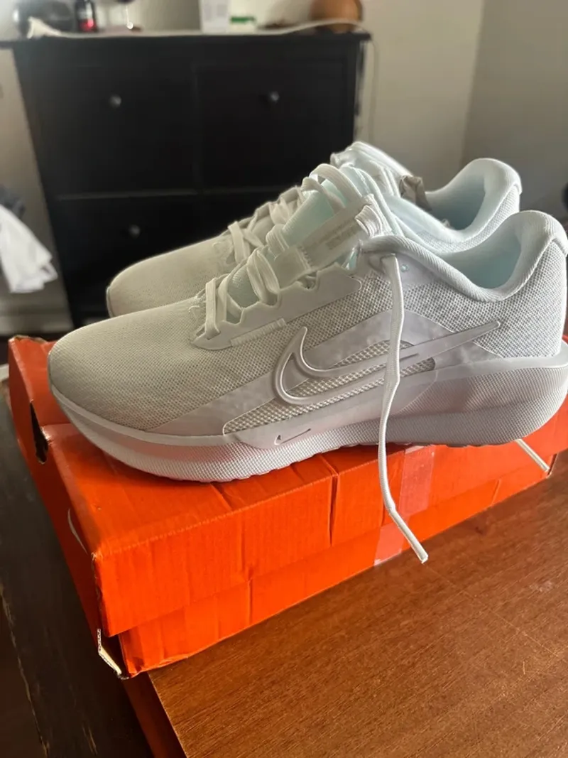 Used Nike Sport Baskets Running Shoes