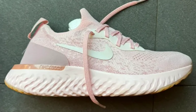 Used Nike Epic React Flyknit bike — image 2 of 11