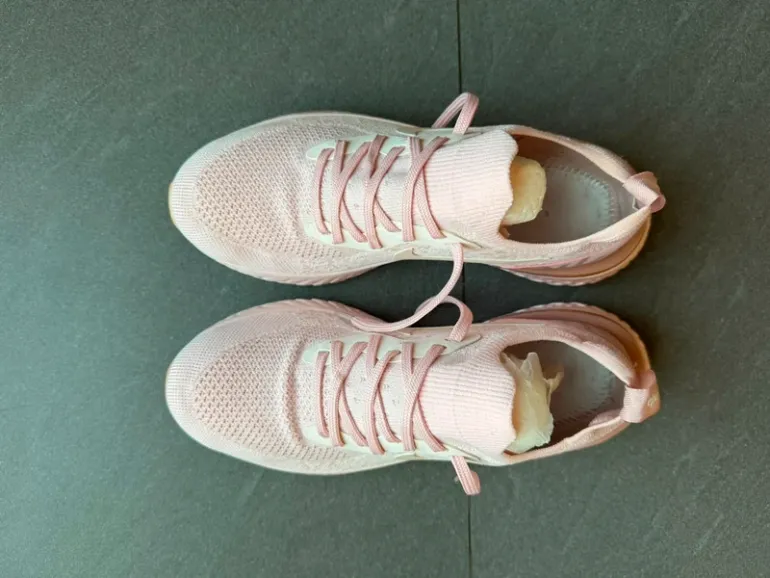 Used Nike Epic React Flyknit bike — image 6 of 11