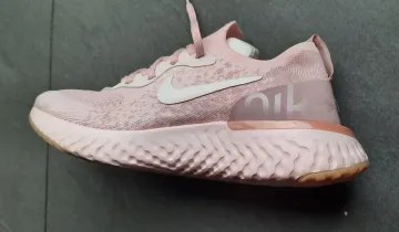 Used Nike Epic React Flyknit bike — image 3 of 11